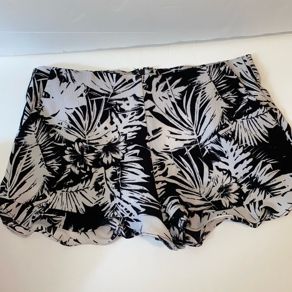 Forever 21 Black and White Tropical Shorts
